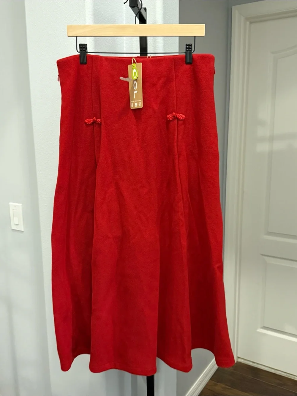NWT OGL CashSoft Wool-like Frog Button A-Line Midi Skirt Limited Edition Red L - Picture 2 of 5
